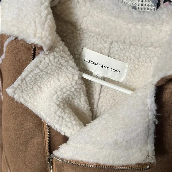 Stylish and Sustainable Sporty Vegan Leather Suede Jacket - Picture 6 of 10